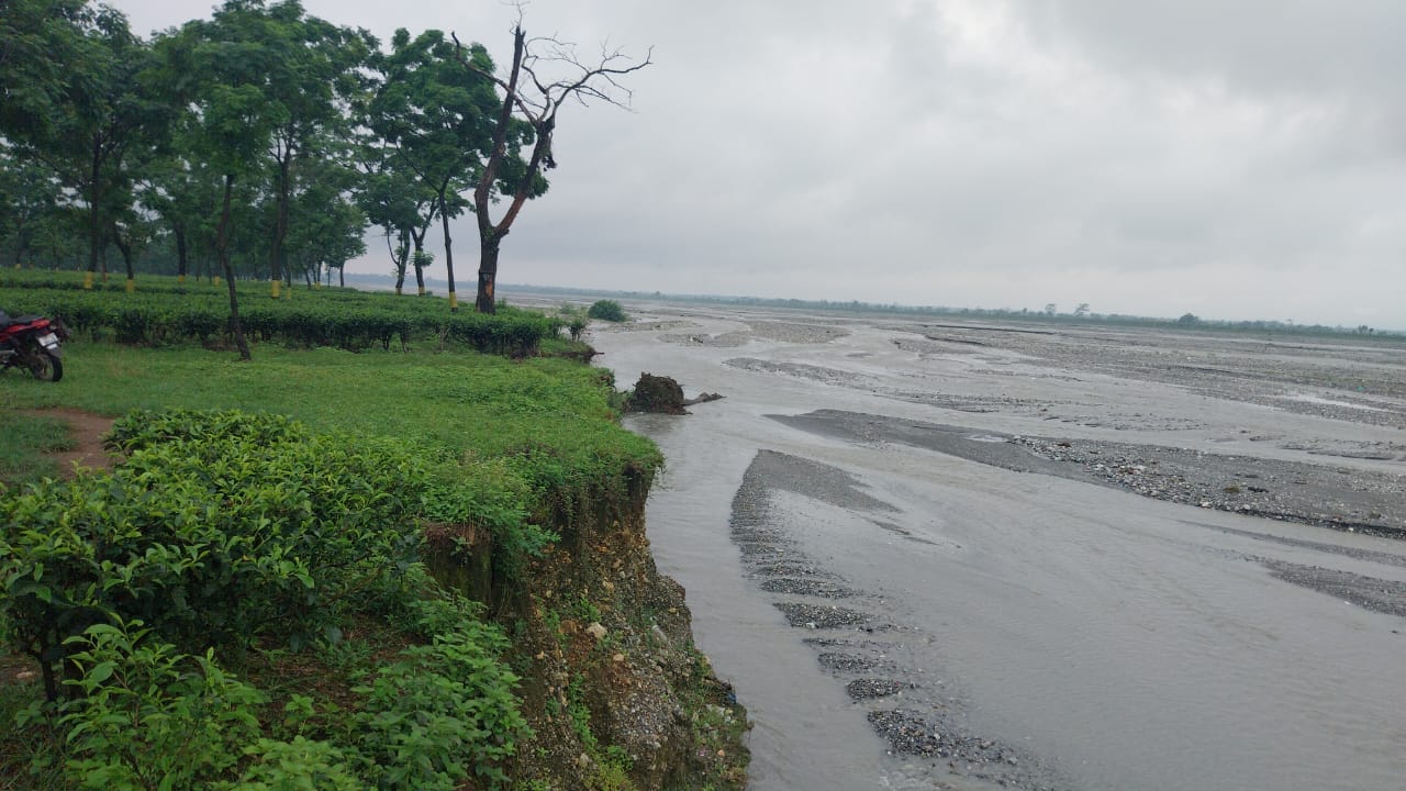 सेन्ट्रल डुवर्स चियाबारीमा पिउने पानीको हाहाकार