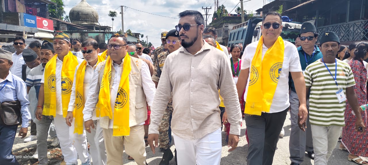 चमर्चीमा शहीद मेजर दुर्गा मल्लको सालिक अनावरण