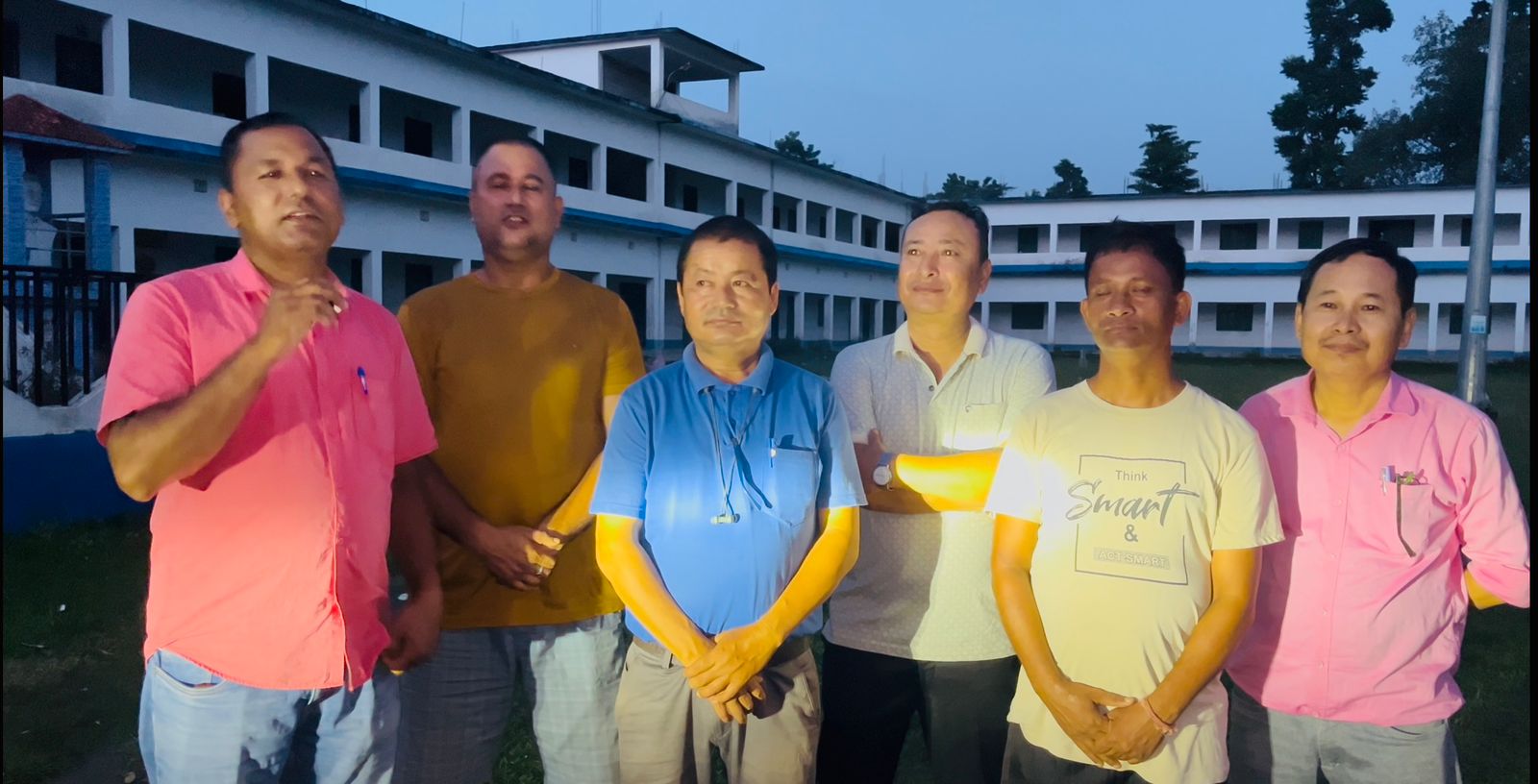 बीरपाडा विद्यालयमा सिमा पर्खाल निर्माणको अभियानमा भूतपूर्व विद्यार्थीहरूको सहयोग अपिल