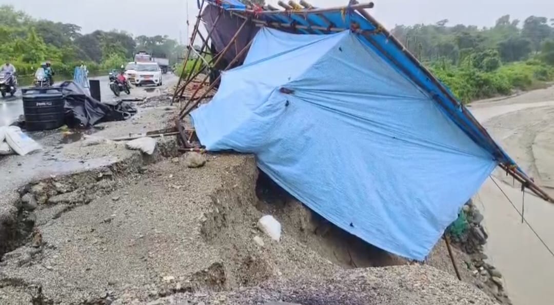 गरगण्ड पुलमा फेरि विपत्ति, आक्रोशित स्थानीयबासी